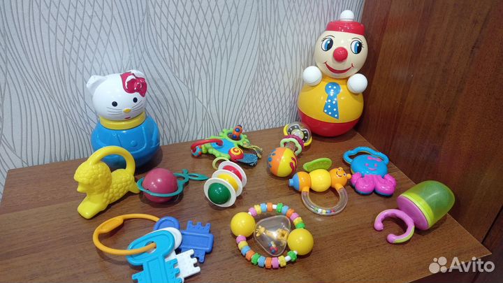 Погремушки, неваляшки и ниблер