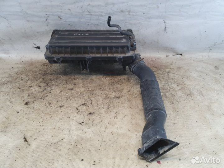 Корпус воздушного фильтра Volkswagen Polo седан