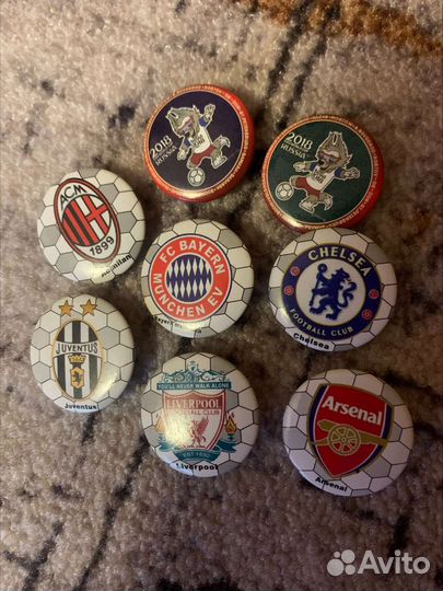 Значки футбольных клубов
