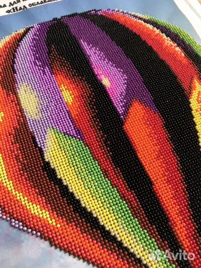 Картина вышитая бисером