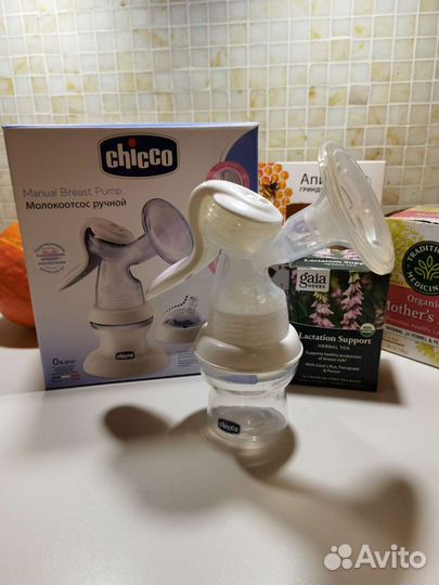 Молокоотсос ручной Chicco с бутылочкой Natural Fee