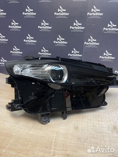 Фара новая передняя правая Mazda CX-30 dfr551030e
