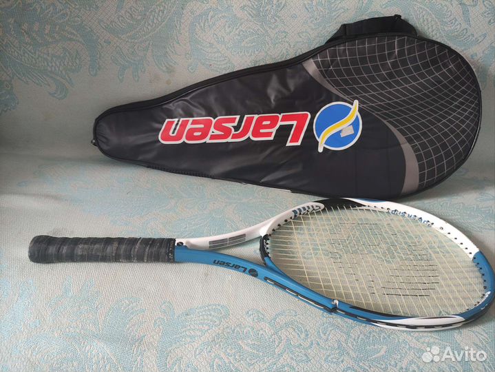 Ракетка для большого тенниса и бадминтона