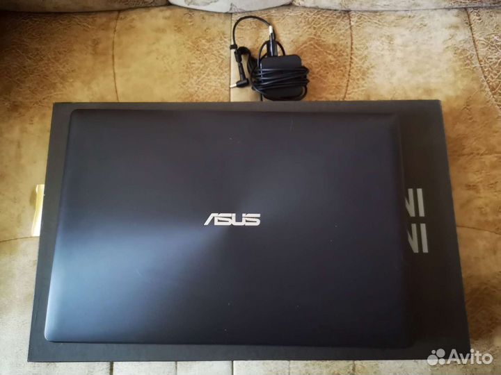 Ноутбук asus F553M