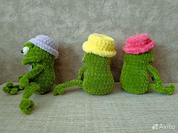 Вязаная игрушка Жабка