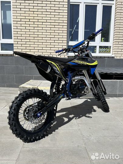 Питбайк Авантис 125 кубов. Электростартер