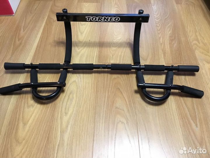 Турник дверной накладной Torneo