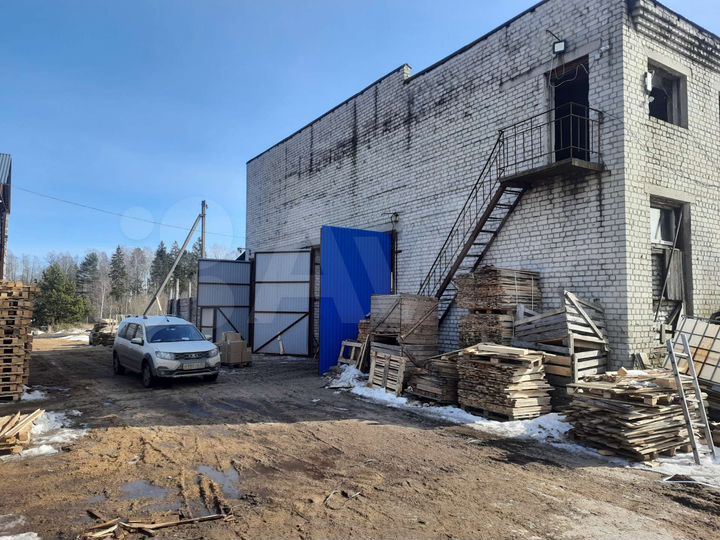 Здание, 1000 м²