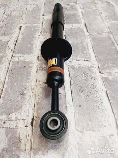Амортизатор передний Toyota prado 120 4851069415