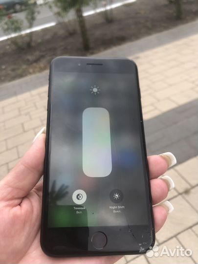 Телефон iPhone 7 plus