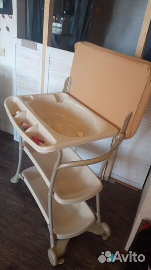 Детская ванночка с пеленальным столом