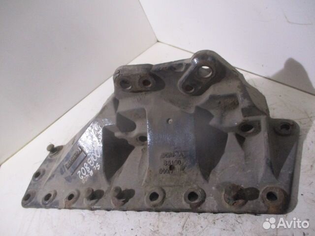 Кронштейн траверсы L Scania 1481869