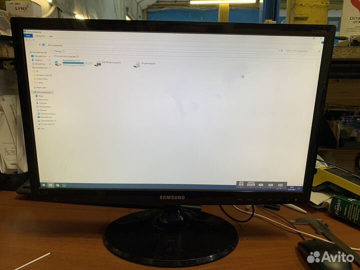 Монитор Samsung 21.5