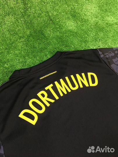 Футбольная форма Borussia Dortmund 23/24 away