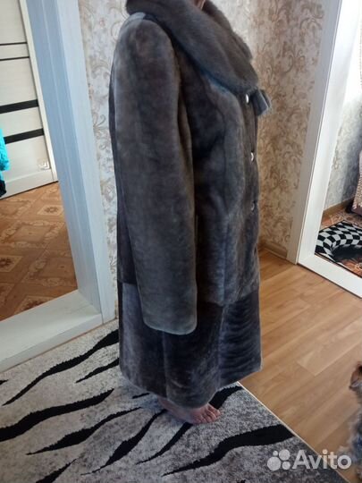 Шуба мутоновая новая размер 54 с норковым воротник