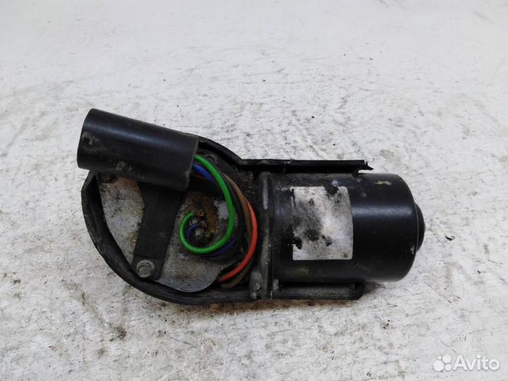 Моторчик стеклоочистителя передний 04874839