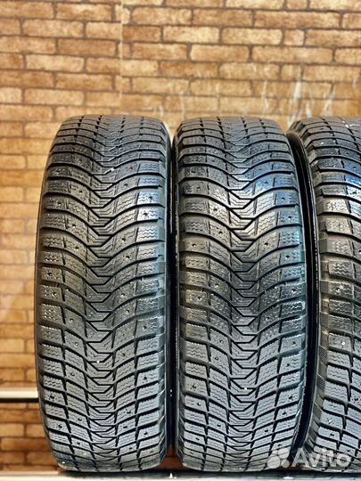 Michelin Latitude X-Ice North 3 215/65 R16 102T