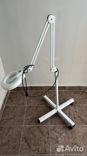 Лампа лупа напольная