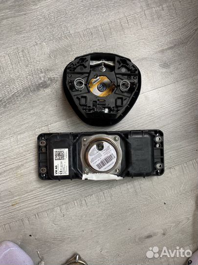 Подушка безопасностив руль skoda octavia a7