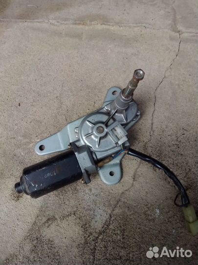 Моторчик заднего стеклоочистителя Honda Fit 2001г