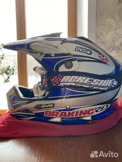 Кроссовый шлем