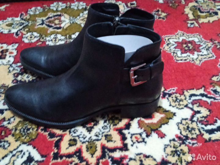 Ботинки женские 39 размер натуральная кожа новые