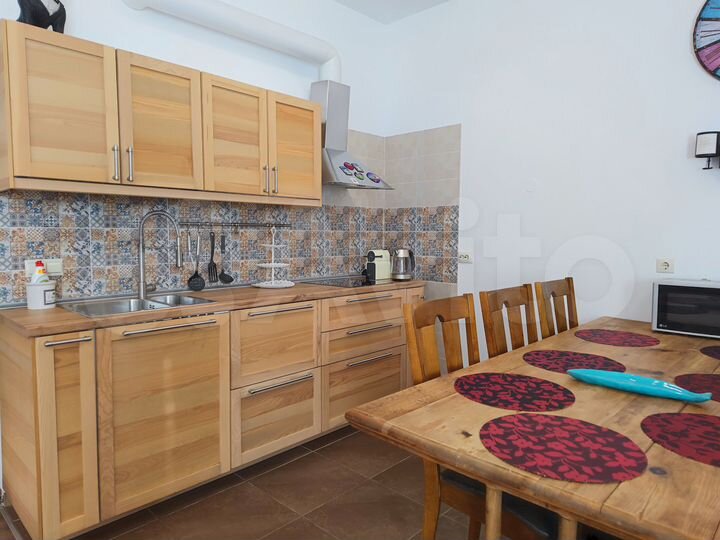 3-к. квартира, 110 м², 1/5 эт.