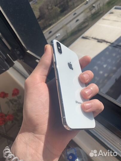 iPhone X, 64 ГБ