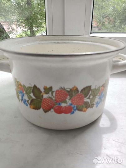 Кастрюля, миски эмалированные