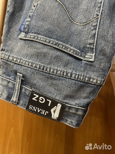 Джинсы бананы укороченные женские М