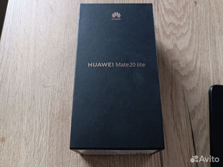HUAWEI Mate 20 lite, 4/64 ГБ