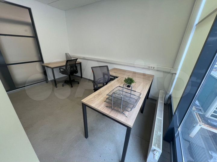 Офис площадью 27 м² с обслуживанием