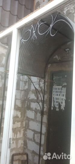 Козырек над крыльцом бу