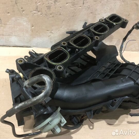 Коллектор впускной Mazda 3/5/6 LF 20 LF2513100