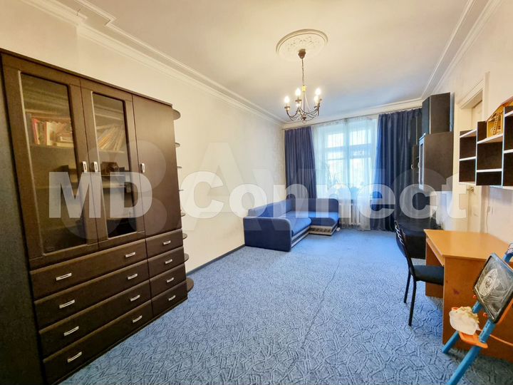 2-к. квартира, 56 м², 2/5 эт.