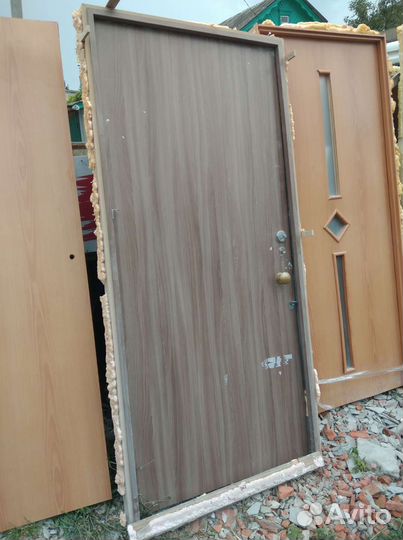 Двери деревянные 7 штук на квартиру под ключ