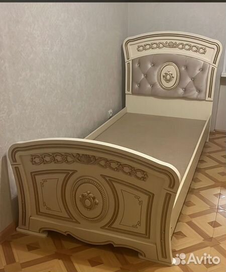 Кровать односпальная