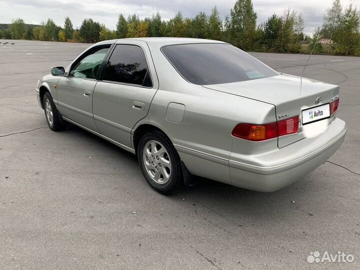 Toyota Camry 2.2 МТ, 2001, 270 000 км