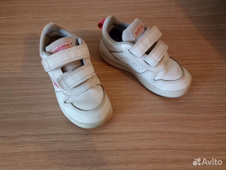 Кроссовки adidas