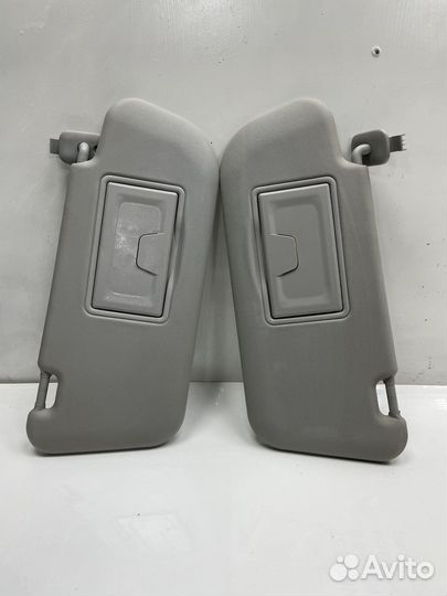 Козырек солнцезащитный левый/правый Mazda 3 BK