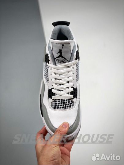 Кроссовки Air Jordan 4