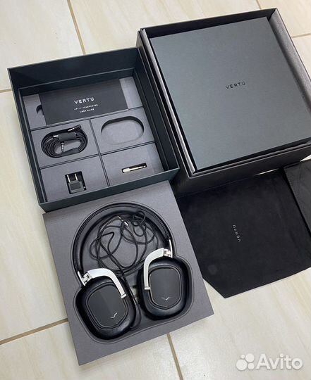 Наушники Vertu.Вещь для тех кто в теме