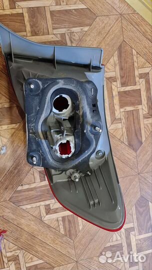 Фонарь задний левый toyota corolla е150