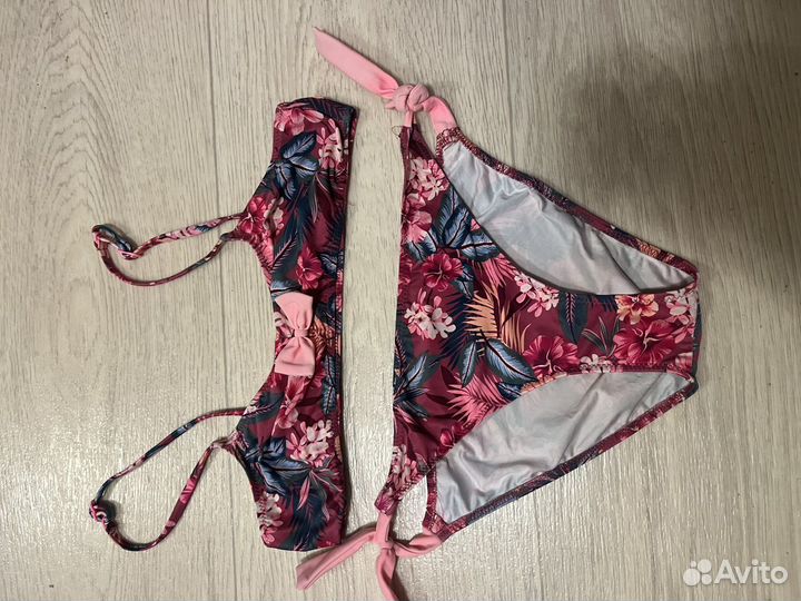 Детский купальник 134-140 и шапочка для плавания