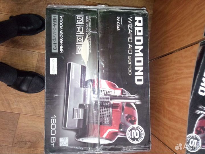 Пылесос Redmond RV-C343