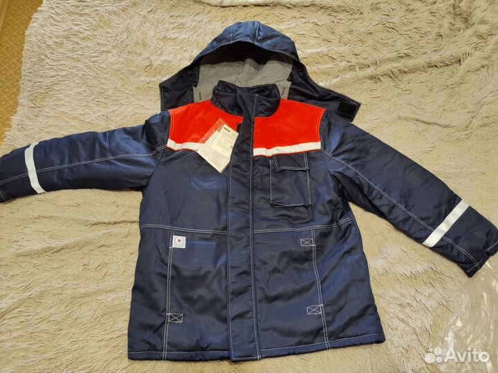 Костюм зимний (новый, с биркой)