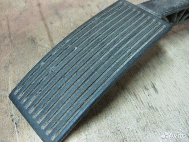 Педаль газа Nissan Pathfinder 2.5 2006