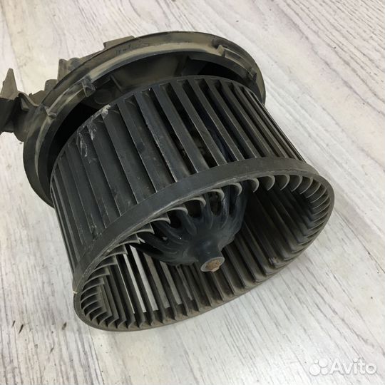 Вентилятор мотор печки отопителя Nissan almera G15
