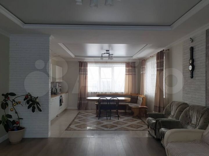 Дом 260 м² на участке 15 сот.