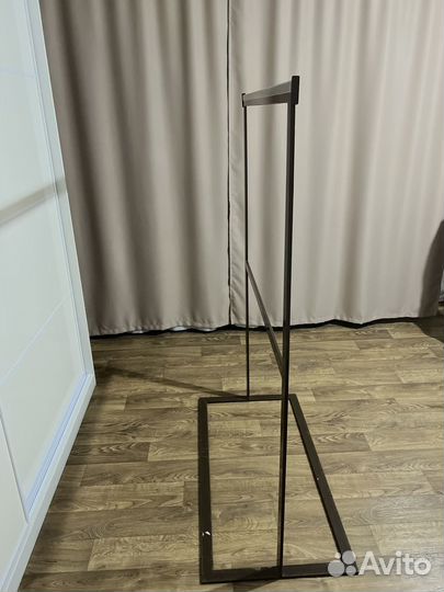 Вешалка для одежды